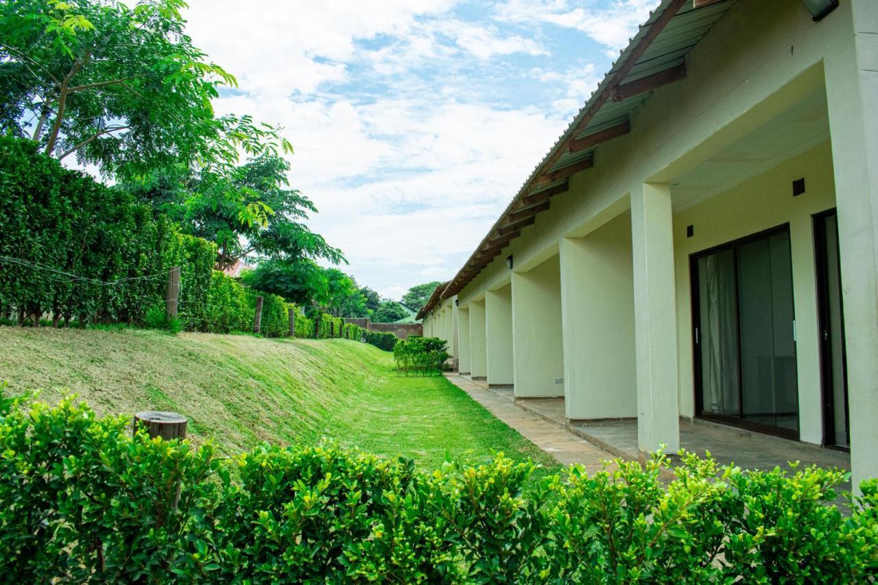 Douglas Lodge&Apartments Lilongüe Exterior foto