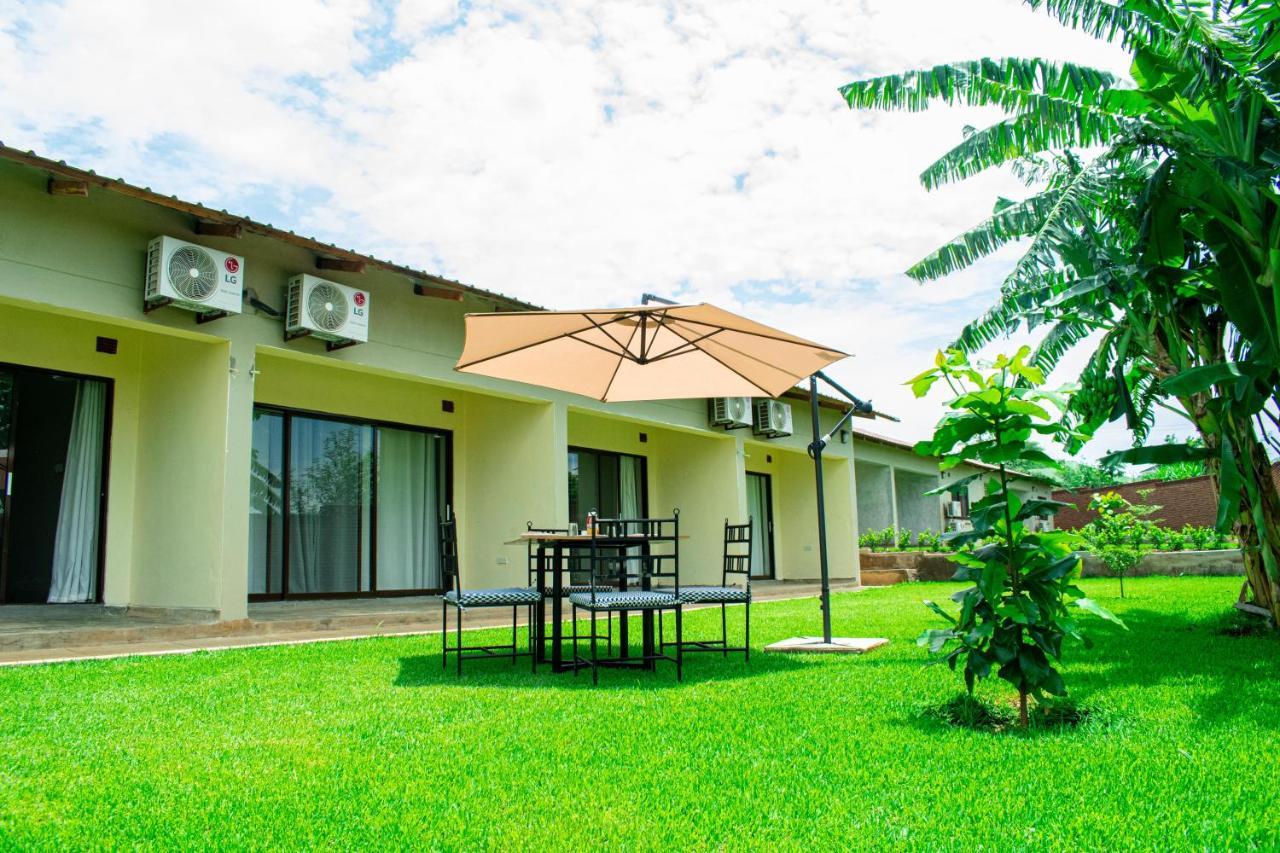 Douglas Lodge&Apartments Lilongüe Exterior foto